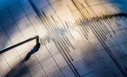 زلزال بقوة 7.4 درجات يضرب إندونيسيا