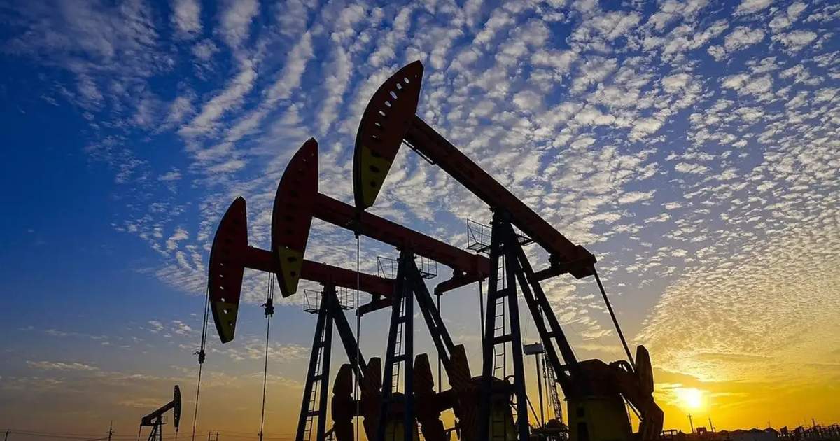 سعر خام برنت يتراجع إلى أقل من 100 دولار للبرميل
