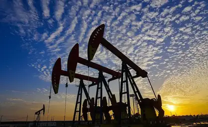 سعر خام برنت يتراجع إلى أقل من 100 دولار للبرميل