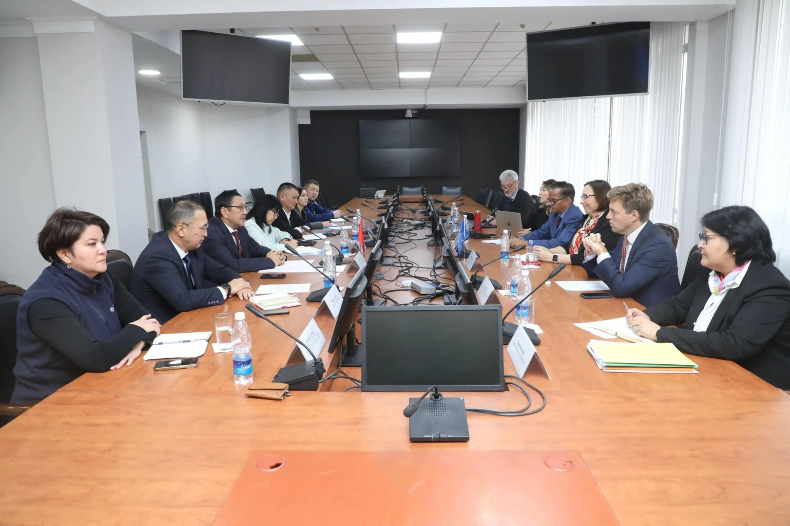 {{item.title }}