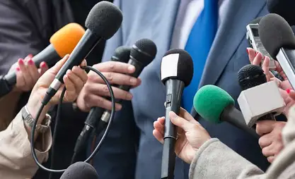 الرئيس صادر جاباروف يوقّع قانون «وسائل الإعلام» في الجمهورية القرغيزية