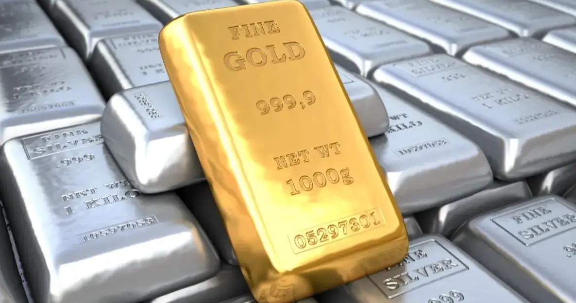 تراجع أسعار الذهب والفضة في بورصة COMEX