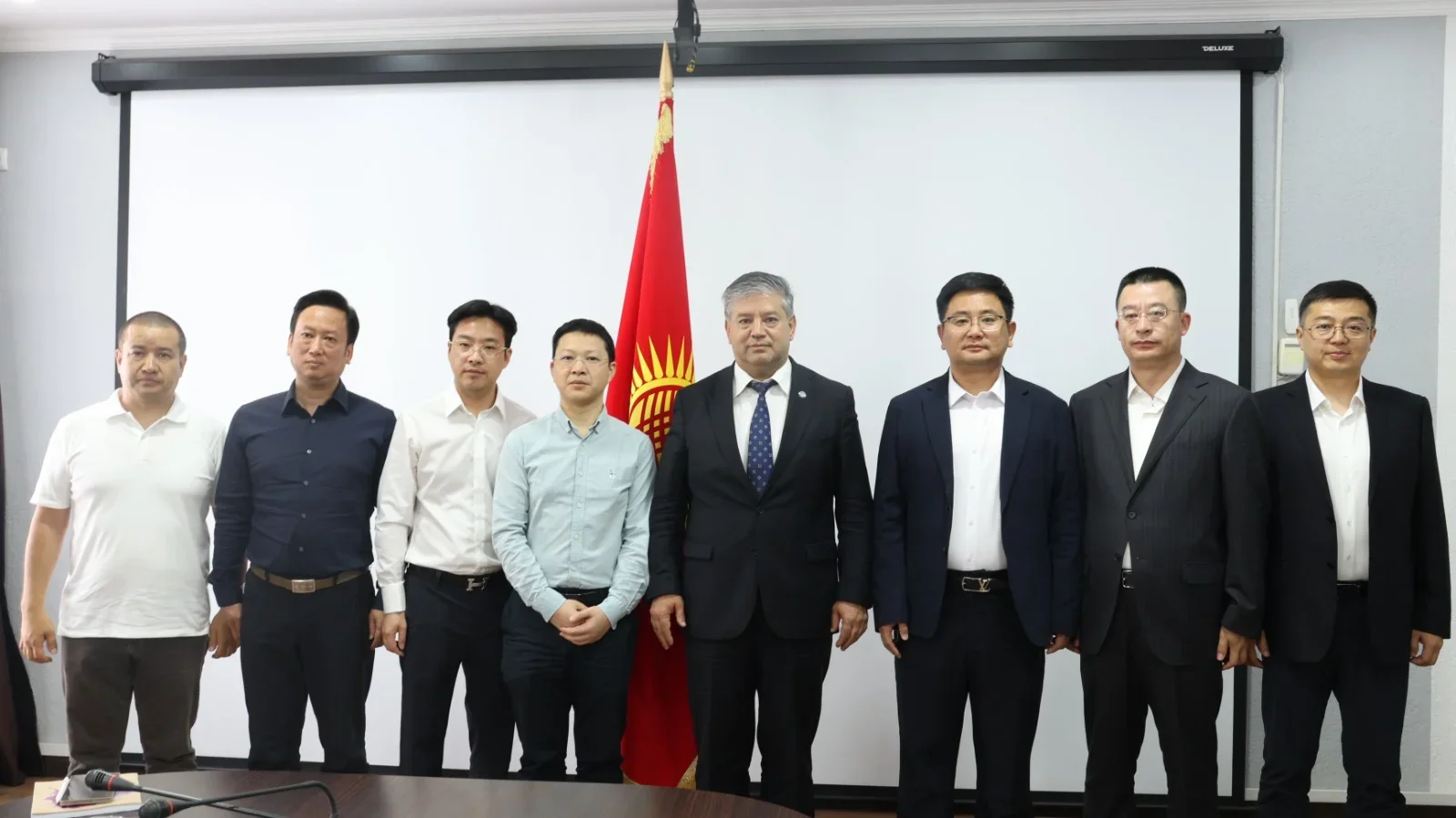 {{item.title }}