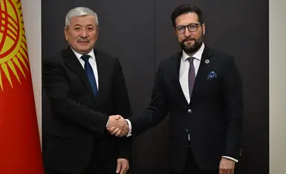 رئيس مجلس الوزراء القرغيزي يبحث التعاون مع قيادة البنك الأوروبي لإعادة الإعمار والتنمية