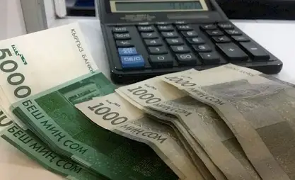 ابتداءً من أبريل: رواتب الأطباء والمعلمين في الجمهورية القرغيزية ترتفع بنسبة لا تقل عن 100%