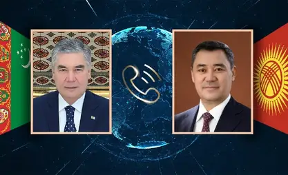 الرئيس صادر جاباروف يجري محادثة هاتفية مع رئيس مجلس الشعب التركماني غوربانغولي بيردي محميدوف